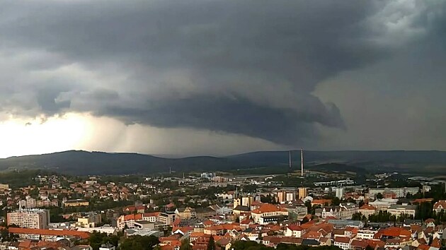 Česko zasáhne extrémní počasí, varují meteorologové. Na Příbramsku se objevila supercela
