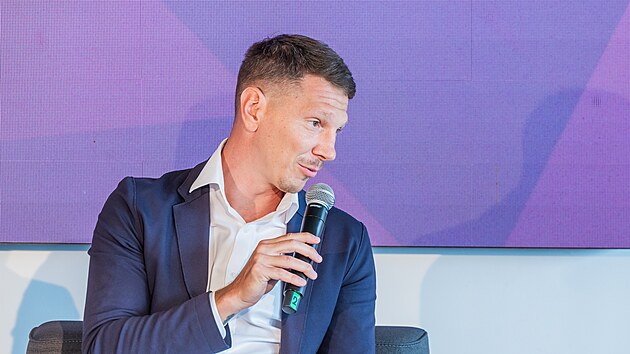 Spor direktörü Jiří Bílek, Pardubice futbolcularını yeni bir döneme taşıyor