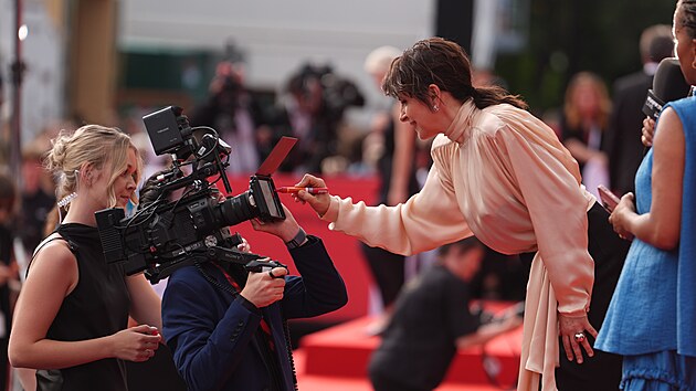 Juliette Binocheov� na z�v�re�n�m ceremoni�lu KVIFF (11. �ervence 2026 )