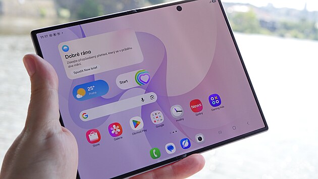 Samsung Galaxy Z Fold 8