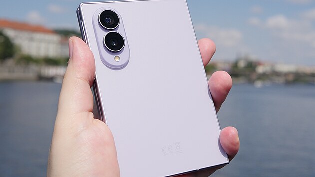 Samsung Galaxy Z Fold 8