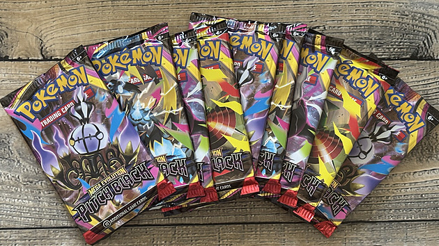 Pok�mon TCG: Mega Evolution � Pitch Black (Elite Trainer Box)