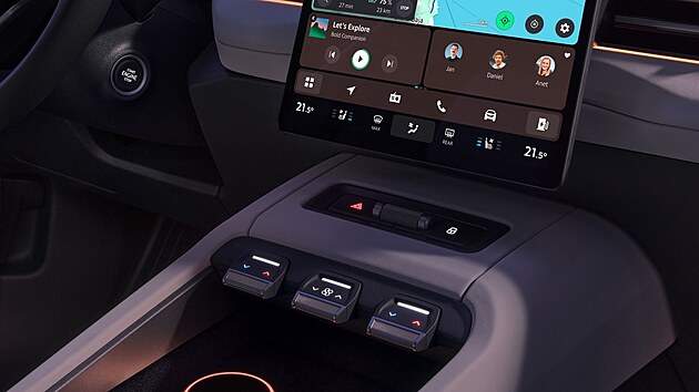 Bezdr�tov� nab�jen� mobil� Qi2 Magnetic Power Profile v elektromobilu �koda Peaq