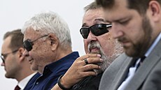 Karel Joná� (druhý zleva) a Jaromír Miltner (druhý zprava) p�ed za�átkem...