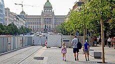 Stavba tramvajové trati na Václavském nám�stí a prom�na jeho okolí (stav...