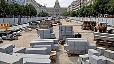 Stavba tramvajové trati na Václavském nám�stí a prom�na jeho okolí (stav...