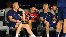 Erling Haaland na norské lavi�ce po st�ídání na MS 2026 v zápase s Anglií.