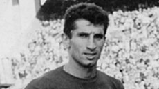 Argentinský fotbalista Antonio Rattín.