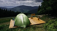 V areálu Kouty nad Desnou je nyní mo�né p�enocovat na takzvaných Holba Pointech.