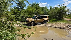 Novou Toyotu Land Cruiser �ady 250 jsme prov��ili na tankodromu v Milovicích.