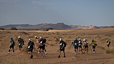 Závod Marathon des Sables se koná v okolí marockého m�sta Warzazát. Tra� vede...
