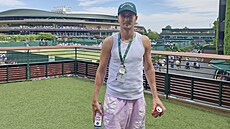Hokejista Martin Ne�as nav�tívil Wimbledon.