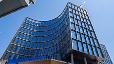 V rekonstruované budov� Oxy v centru Bruselu vypukl po�ár. (14. �ervence 2026)