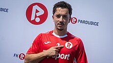 Vojt�ch Patrák p�i p�edstavování nové identity FK Pardubice.