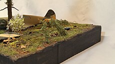 �áste�n� olámané k�oví poté co se p�es n�j prohnal Warhawk.