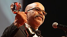 Americký herec Jeffrey Wright p�evzal Cenu prezidenta MFF Karlovy Vary. (11....