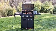 Lidl zlevnil plynový gril zna�ky Grillmeister se t�emi ho�áky Memphis. | Zdroj:...