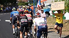 Nelson Oliveira z Movistaru p�ed Anthonem Charmigem (Uno-X), Julianem...