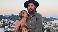 Kate Hudsonová se svým snoubencem Dannym Fujikawou a jejich dcerou Rani Rose na...