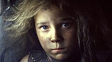 Carrie Hennová v roli Newt ve filmu Vet�elci (1986)