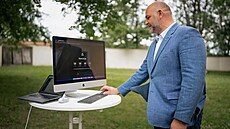 Spu�t�ní internetové databáze v areálu muzea v A�i