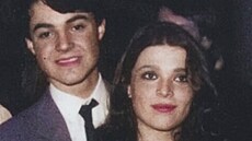 Martin Zounar a Mahulena Bo�anová spole�n� na maturitním plese v roce 1985
