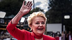 Magda Vá�áryová na záv�re�ném �erveném koberci karlovarského festivalu (11....