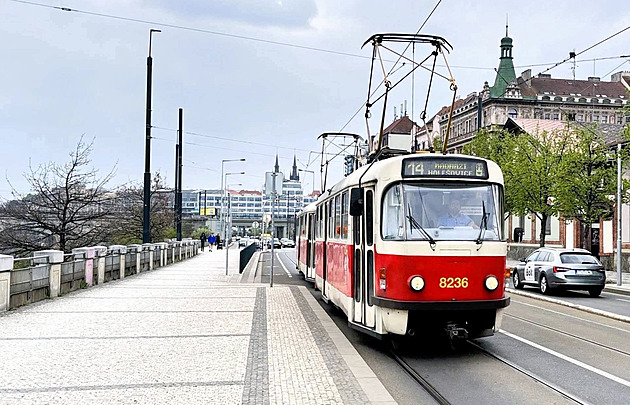 Bojovaly za ni tisíce lidí, vyplatilo se. Do Holešovic se vrátí přímá tramvaj do centra