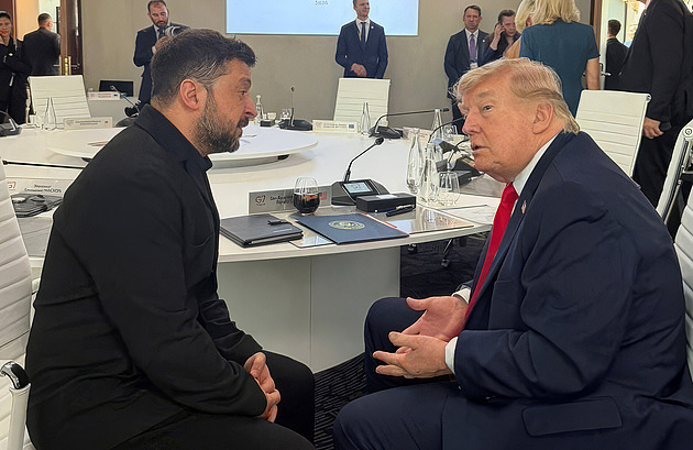 Ukrajina by měla mít nového prezidenta, řekl Trump. Poslední útok Kyjeva odsoudil