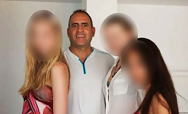 Modelingového agenta s vazbami na Epsteina našli mrtvého. Hledal i Češky