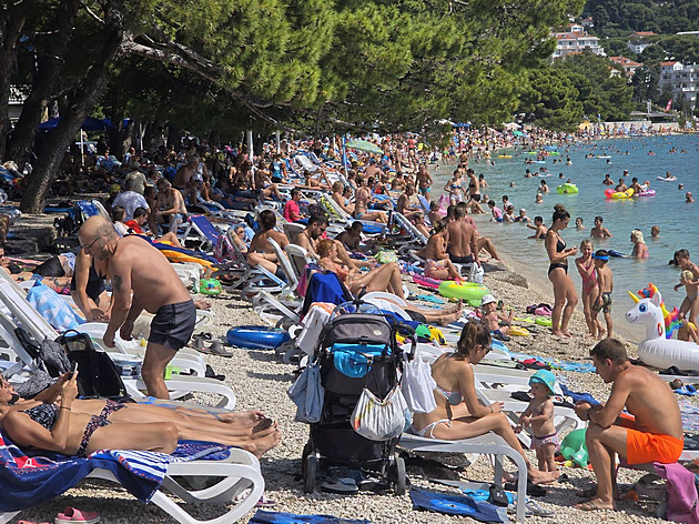 Češi v Chorvatsku válčí o místa, padají ostrá slova. Do sporů se vložily i radnice
