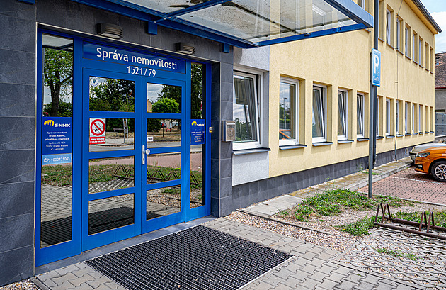 Municipal Official Among Fraud Victims in Hradec, Lost 46 Million