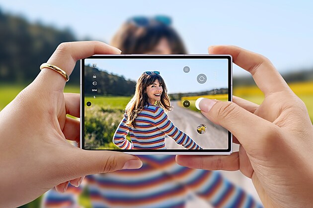Rozvoj skládaček: jak Samsung vytvořil nový standard v oblasti mobilních...