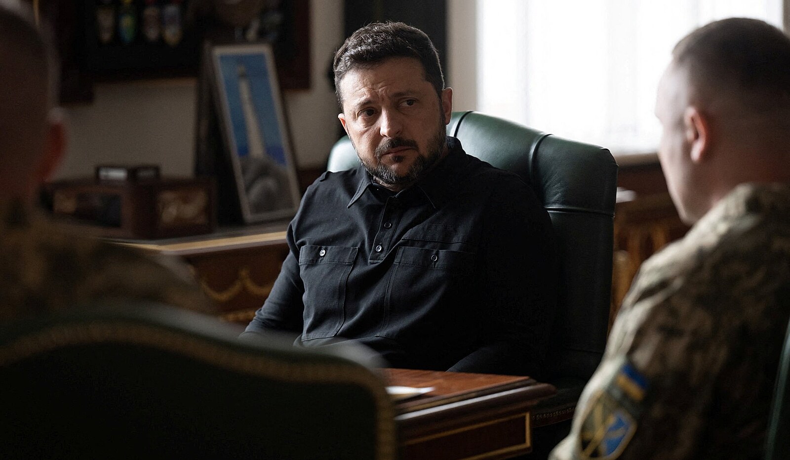 Zelenskyj varoval aerolinky před drony v Rusku. Státní terorismus, ohradil se Putin
