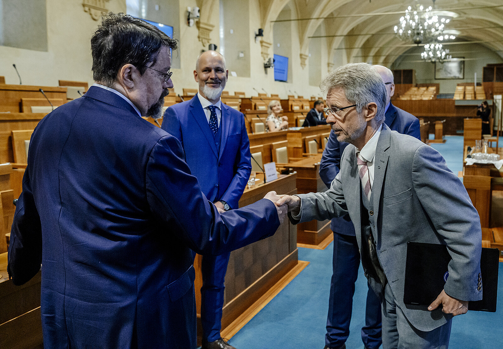 ČT nemá být nikdy na TikToku a „ikona Moravec“. Kandidáti do Rady České televize mluvili v Senátu