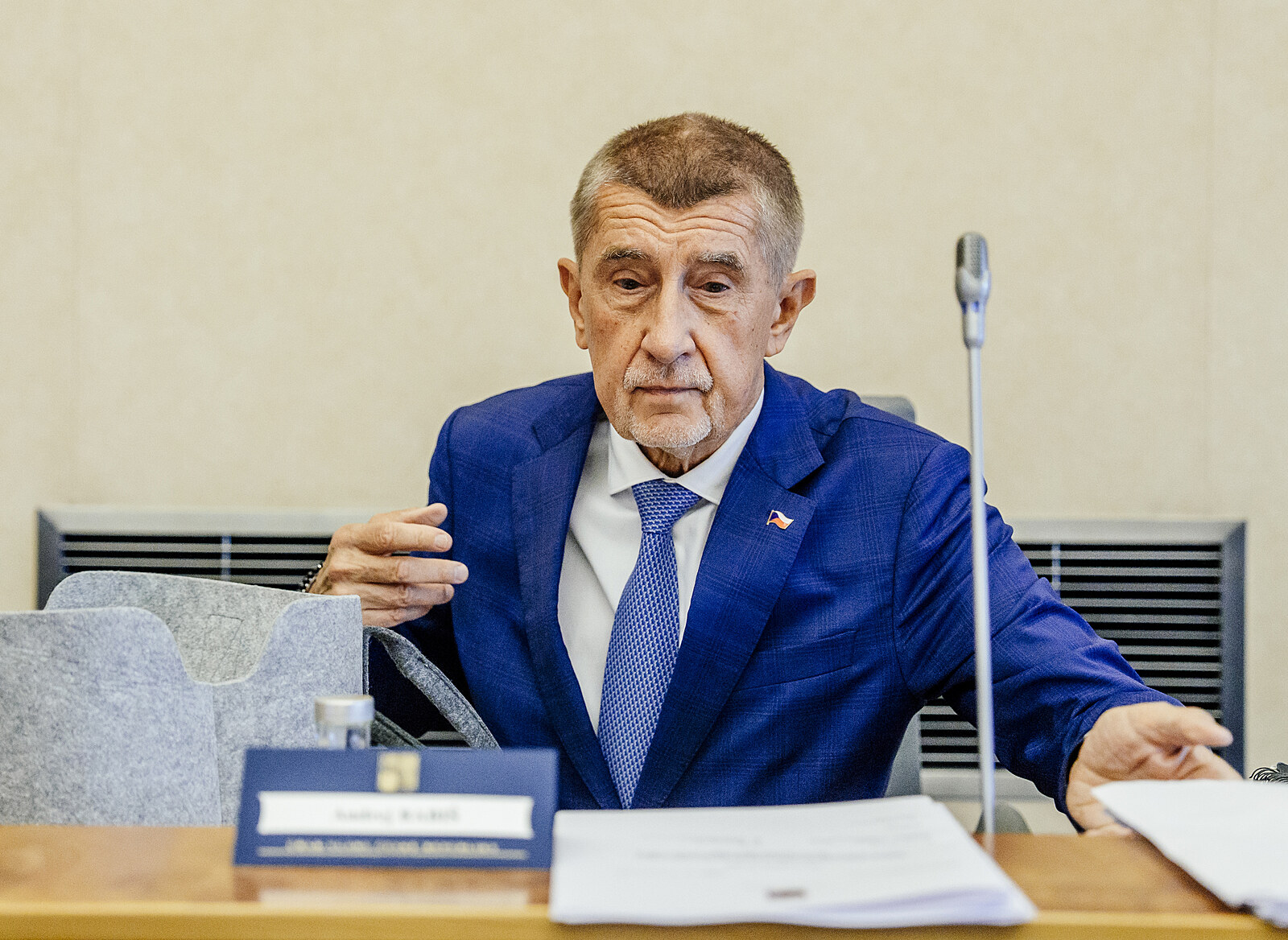 Vláda řeší, zda mají velké obchody zavřít také o dalších svátcích, jak navrhli lidovci