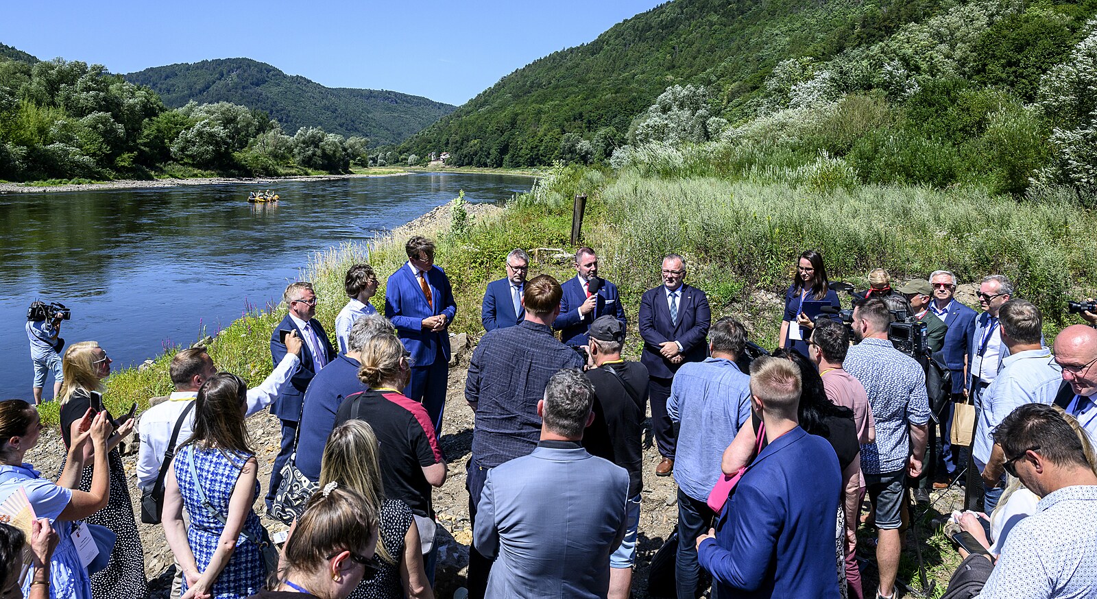 Jez na Labi začneme stavět v roce 2029, oznámil ministr. Němce plán překvapil