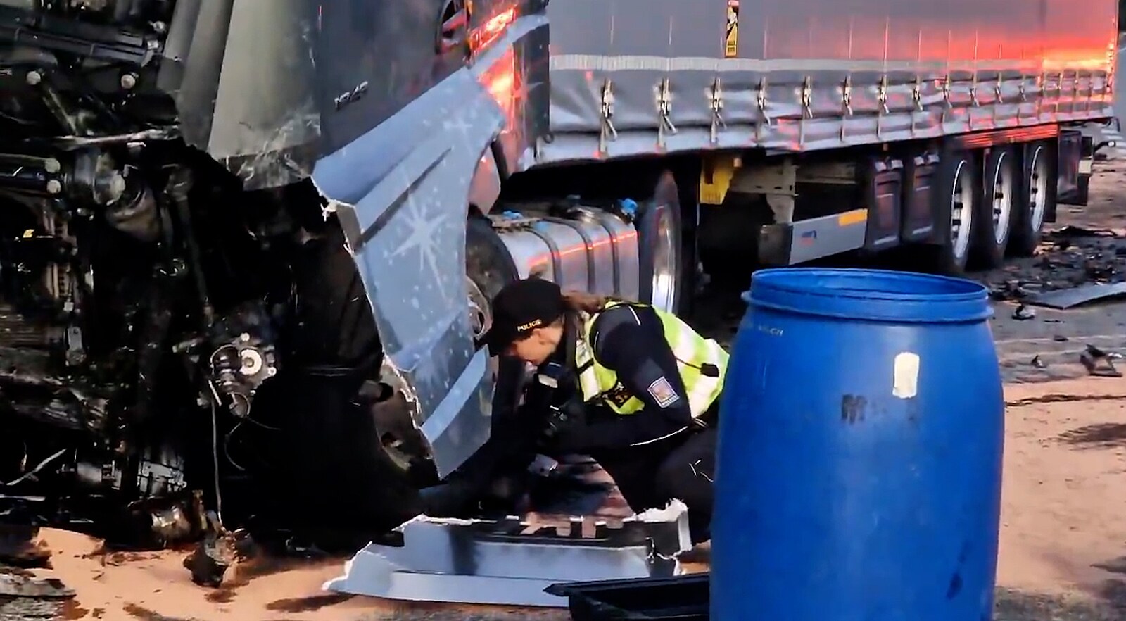 Tragická nehoda u Hodonína. Osobní auto se v protisměru čelně střetlo s kamionem