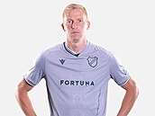 Michal Frydrych pózuje v alternativním dresu Baníku Ostrava pro sezonu...