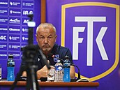 Trenér fotbalových Teplic Zdenko Fr�ala na p�edsezonní tiskové konferenci.