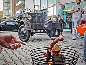 �ervencové setkání Clubu Automobilista v Bonneville Cafe v pra�ských Mod�anech