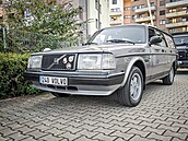 �ervencové setkání Clubu Automobilista v Bonneville Cafe v pra�ských Mod�anech