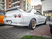 �ervencové setkání Clubu Automobilista v Bonneville Cafe v pra�ských Mod�anech