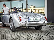 �ervencové setkání Clubu Automobilista v Bonneville Cafe v pra�ských Mod�anech