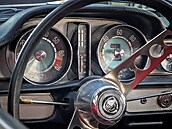 �ervencové setkání Clubu Automobilista v Bonneville Cafe v pra�ských Mod�anech