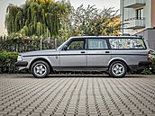 �ervencové setkání Clubu Automobilista v Bonneville Cafe v pra�ských Mod�anech
