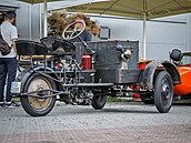 �ervencové setkání Clubu Automobilista v Bonneville Cafe v pra�ských Mod�anech