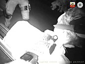 Policisté na poslední chvíli zachránili �ivot zoufalému mu�i