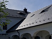 Velkou prom�nou pro�ly st�echy v�ech objekt�. P�vodní nevyhovující krovy...