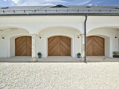 Renovace se dotkla také hospodá�ských budov. V bývalém chlév� vznikl...